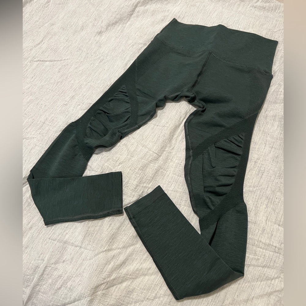 Alphalete - forest olive green leggings - medium